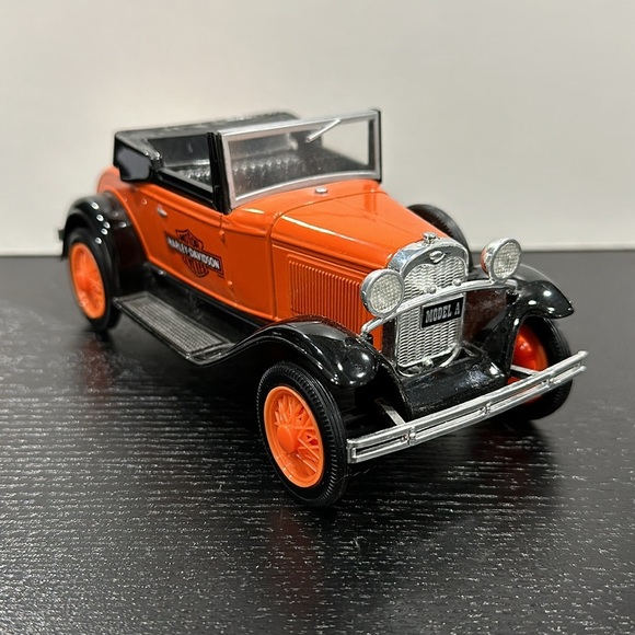 Harley-Davidson Vintage Die Cast Model Car 1929 Model A Roadster Coin Bank - Picture 3 of 8